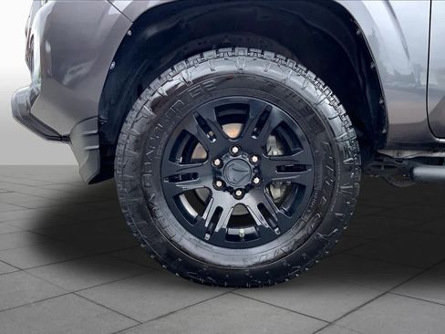 Used 2021 Toyota Tacoma SR w/ SR Convenience Package RWD image 11