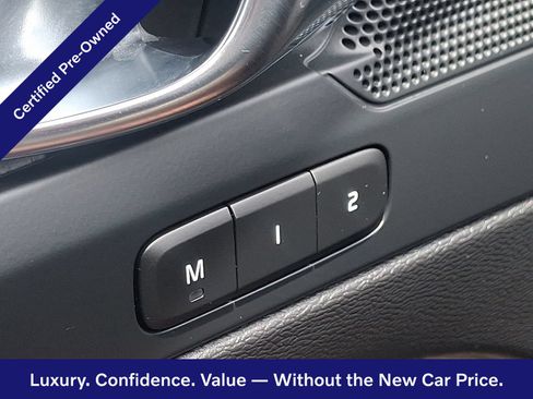 Certified 2023 Volvo XC40 B5 Plus w/ Climate Package AWD/4WD image 22