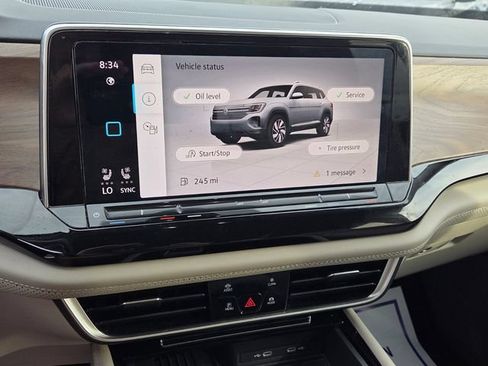 Used 2025 Volkswagen Atlas SE FWD image 21