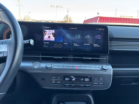 Used 2025 Hyundai Kona SEL image 18