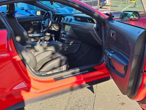 Used 2017 Ford Mustang GT Premium w/ Equipment Group 401A RWD image 14
