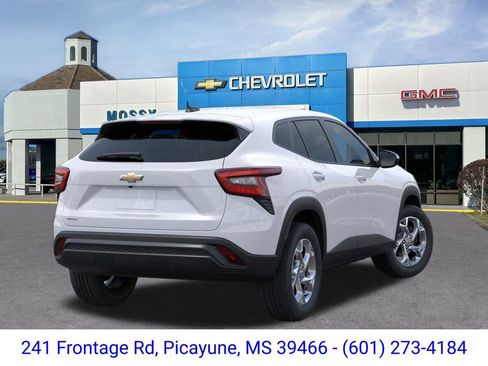 New 2026 Chevrolet Trax LS w/ LS Convenience Package image 4