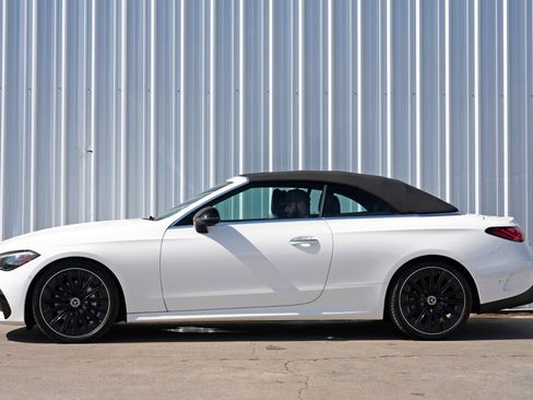Used 2025 Mercedes-Benz CLE 300 4MATIC Cabriolet w/ Night Package image 9