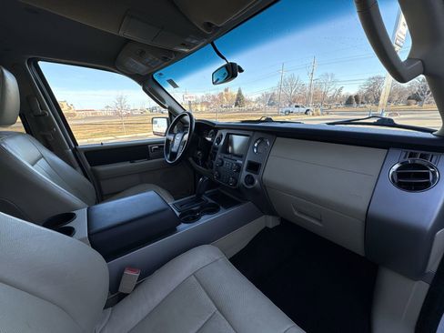 Used 2015 Ford Expedition EL XLT w/ Equipment Group 202A image 27