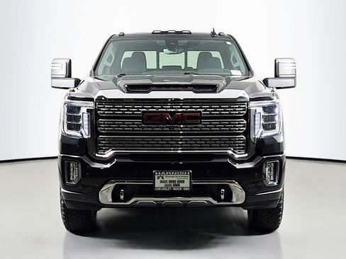 Used 2021 GMC Sierra 3500 Denali w/ Denali Black Diamond Edition image 2