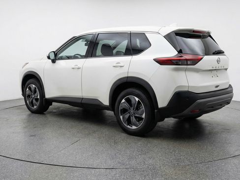 Used 2025 Nissan Rogue SV image 6