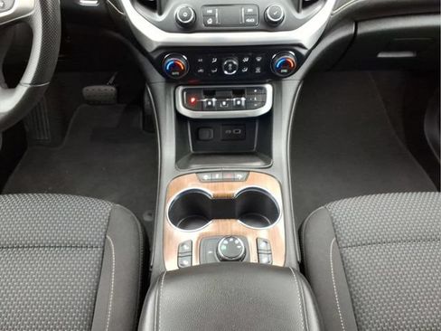 Used 2021 GMC Acadia SLE w/ Driver Convenience Package AWD/4WD image 17