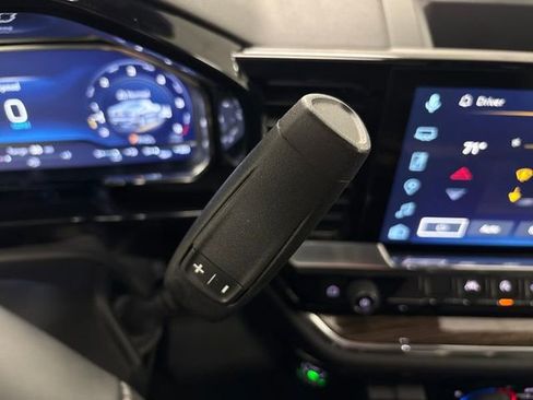 Used 2025 Chevrolet Silverado 1500 LT image 49