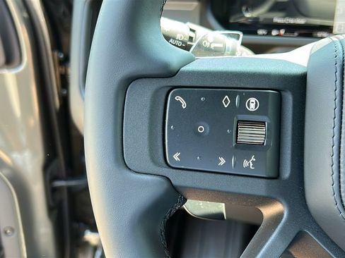 Certified 2025 Land Rover Defender 110 AWD/4WD image 13