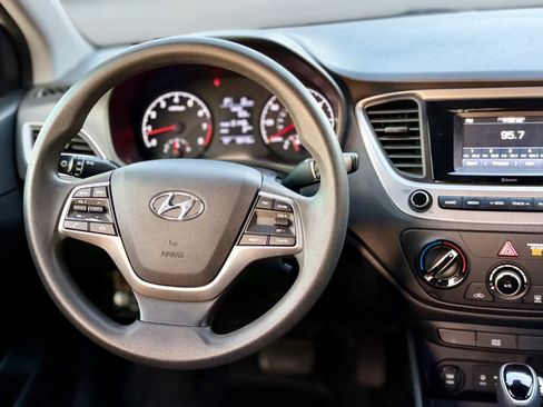 Used 2019 Hyundai Accent SE FWD image 20