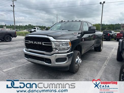 Used 2024 RAM 3500 Tradesman w/ Chrome Appearance Group AWD/4WD image 1