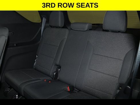 Used 2025 Chevrolet Traverse LT AWD/4WD image 13