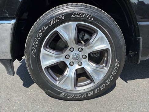 Used 2024 RAM 1500 Laramie AWD/4WD image 18