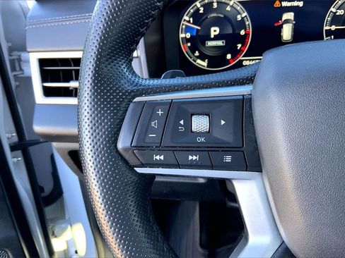 Used 2024 Mitsubishi Outlander SE image 18