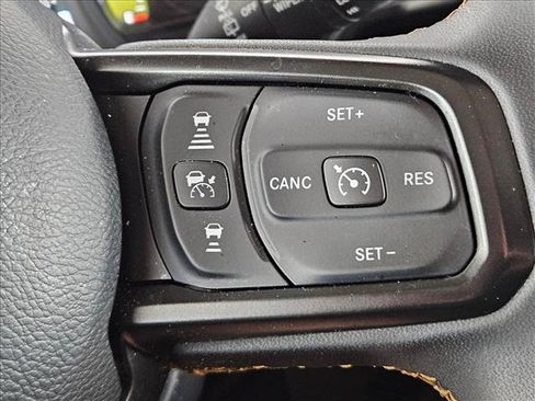 Used 2024 Jeep Wrangler Unlimited AWD/4WD image 20