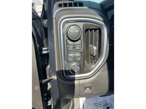 Used 2020 Chevrolet Silverado 1500 LTZ w/ LTZ Plus Package AWD/4WD image 14
