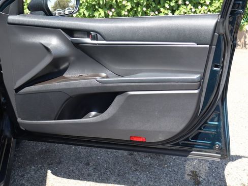 Used 2021 Toyota Camry LE FWD image 39