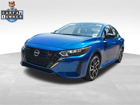 Used 2025 Nissan Sentra SR w/ SR Premium Package FWD image 9