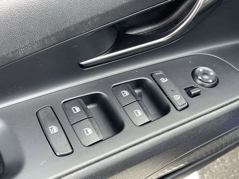 Certified 2022 Hyundai Elantra N Line image 16