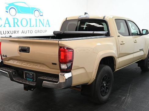 Used 2020 Toyota Tacoma SR5 AWD/4WD image 3