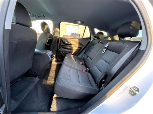 Used 2024 GMC Terrain SLE image 21