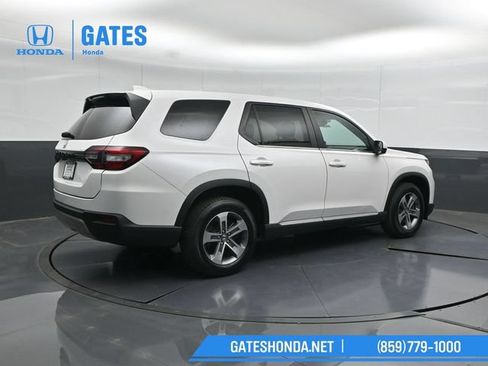 Certified 2023 Honda Pilot EX-L image 2