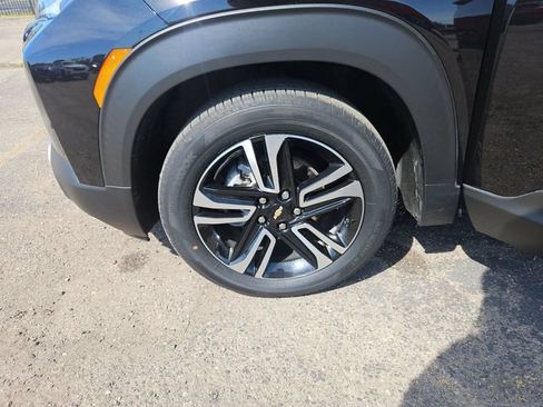 Used 2023 Chevrolet TrailBlazer LT w/ Convenience Package FWD image 27