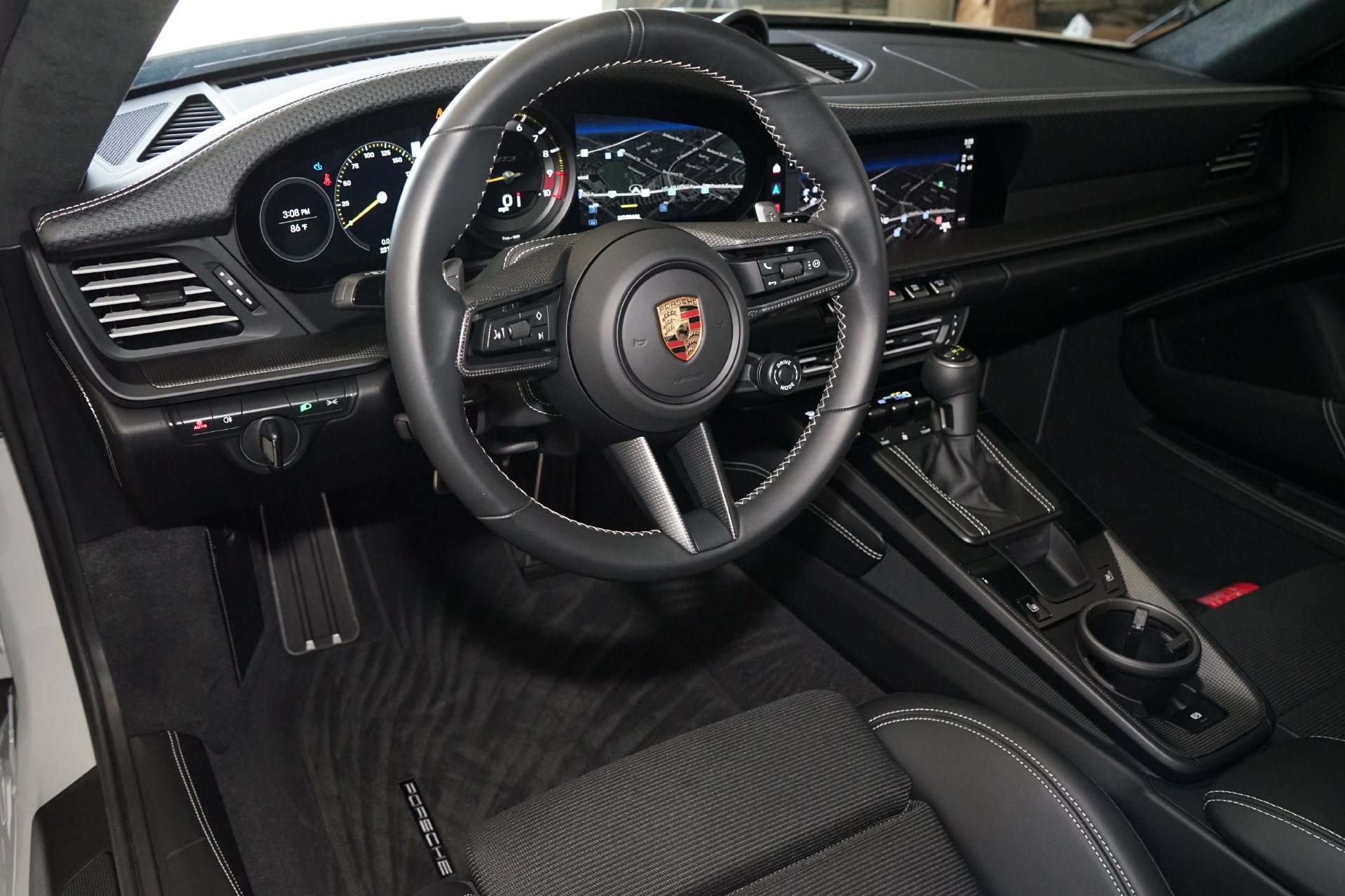 Used 2024 Porsche 911 GT3 RWD image 3