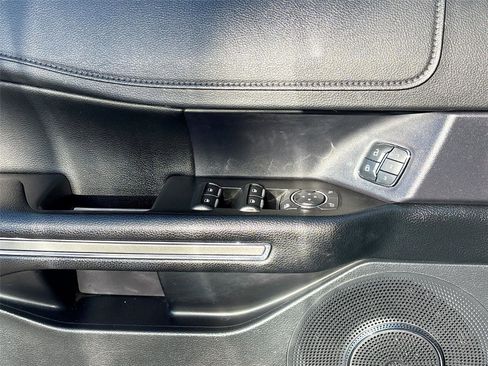 Used 2021 Ford Expedition XLT image 19