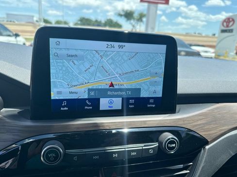 Used 2020 Ford Escape Titanium AWD/4WD image 10