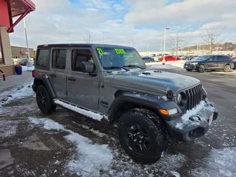 Used 2021 Jeep Wrangler Unlimited Sport image 3