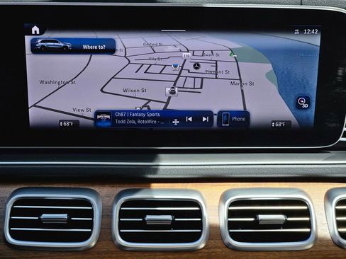 Certified 2025 Mercedes-Benz GLS 450 4MATIC image 21