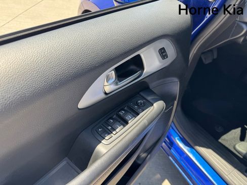 Used 2019 Chrysler Pacifica Limited w/ Advanced Safetytec Group FWD image 11