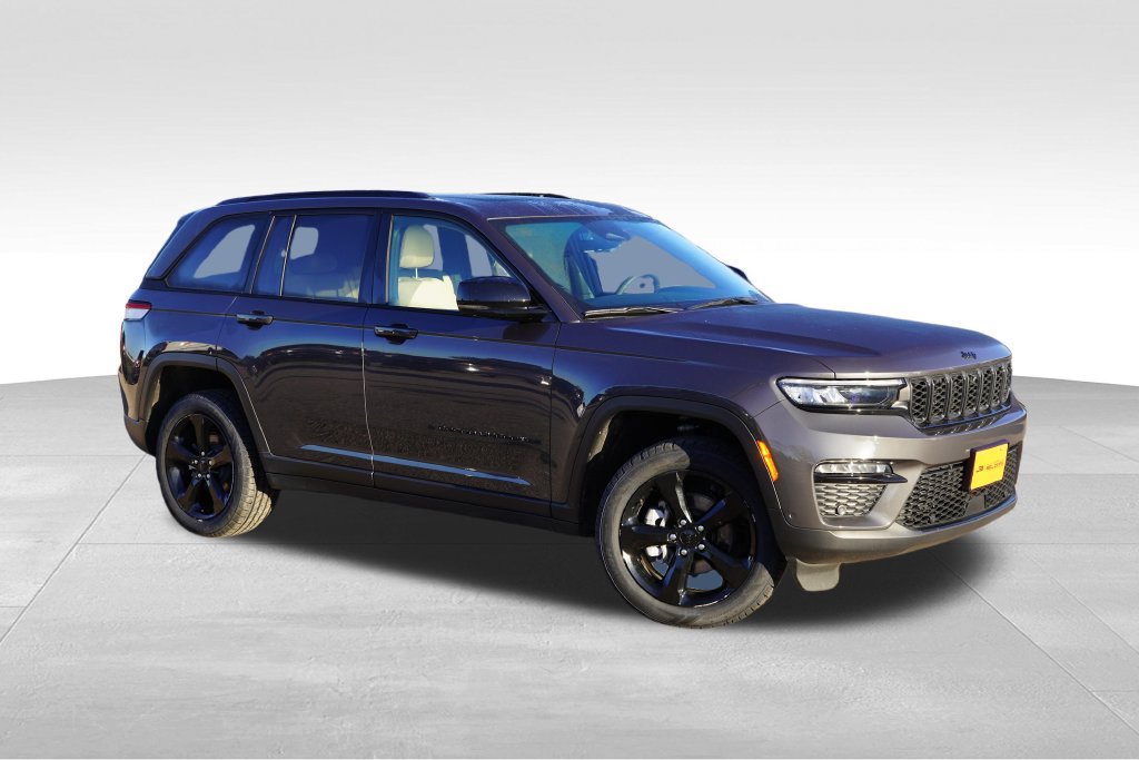 Certified 2025 Jeep Grand Cherokee Limited w/ Luxury Tech Group II AWD/4WD image 3