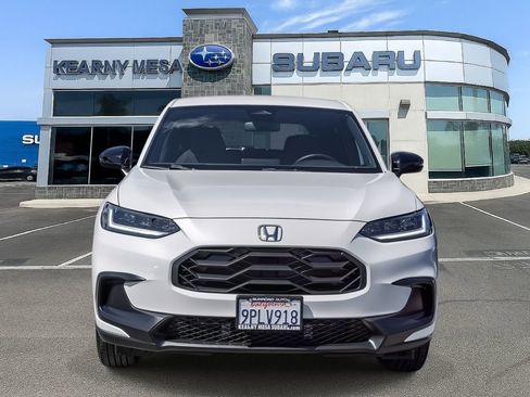 Used 2025 Honda HR-V Sport image 2