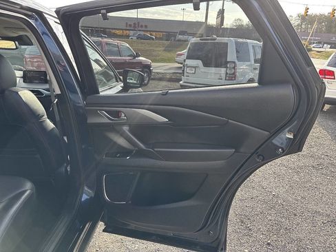 Used 2018 MAZDA CX-9 Touring w/ Touring Premium Package image 15