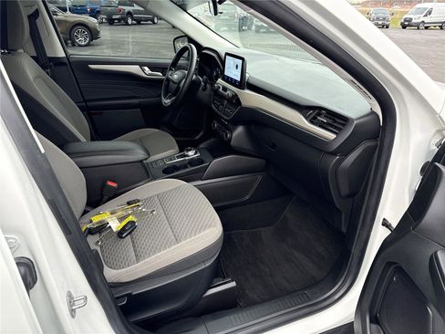 Used 2021 Ford Escape SE FWD image 24