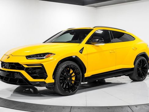 Used 2022 Lamborghini Urus AWD/4WD image 7