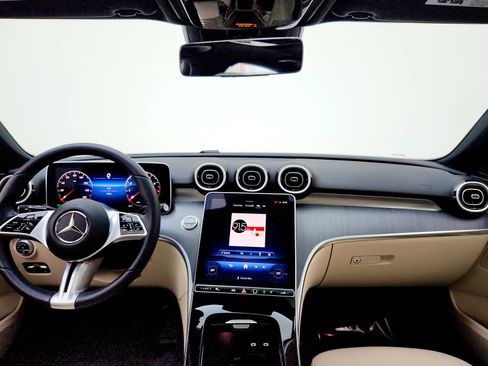 Used 2025 Mercedes-Benz C 300 Sedan image 22