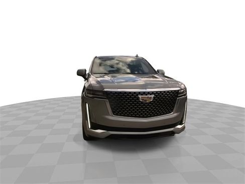 Used 2023 Cadillac Escalade ESV Luxury image 4