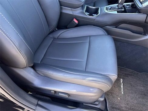 Used 2025 Subaru Outback Limited image 20