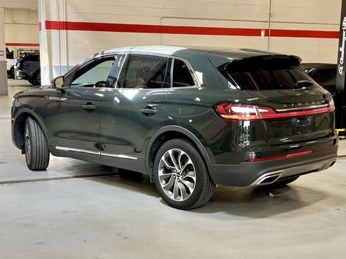 Used 2023 Lincoln Nautilus Reserve AWD/4WD image 2