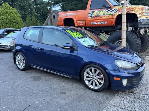 Used 2011 Volkswagen GTI 2-Door FWD image 2