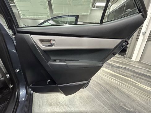Used 2018 Toyota Corolla LE image 39