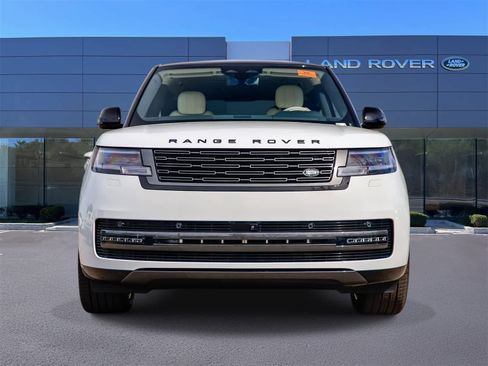 New 2026 Land Rover Range Rover SE image 2