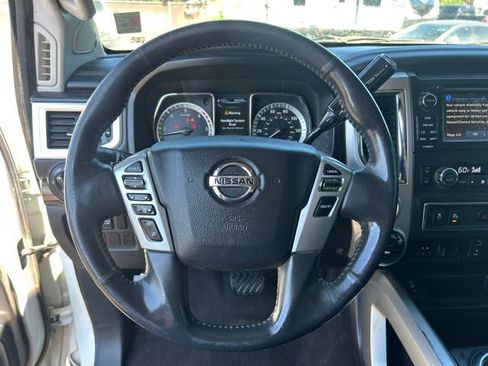 Used 2017 Nissan Titan SL AWD/4WD image 22