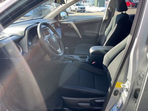 Used 2016 Toyota RAV4 LE image 16