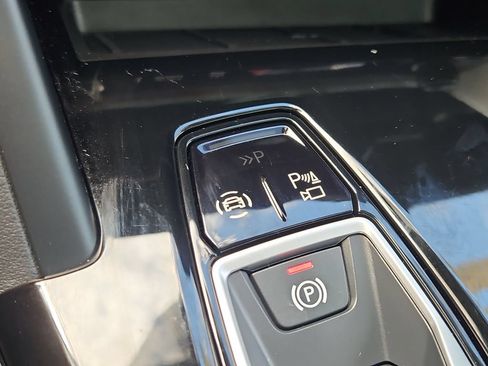 Certified 2025 Audi Q5 Premium w/ Convenience Package AWD/4WD image 18