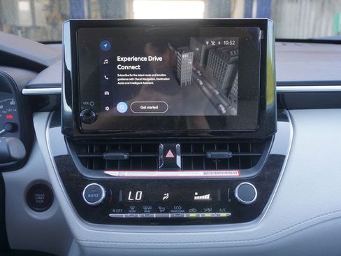 Certified 2025 Toyota Corolla Cross LE AWD/4WD image 8