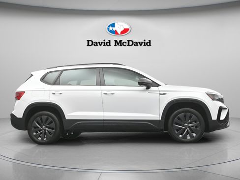 Used 2023 Volkswagen Taos S w/ Driver Assistance Package FWD image 35